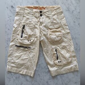 Pete and Greta cargo shorts